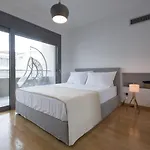 Deluxe 2-bedroom In The Heart Of Апартаменты
