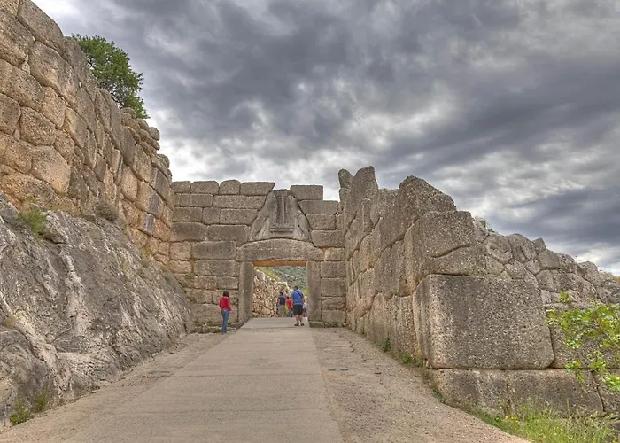 Deluxe 2-bedroom In The Heart Of Náuplia